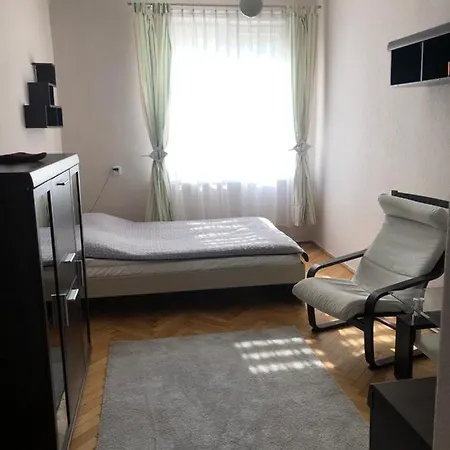 Mieszkanie Z Balkonem Apartment